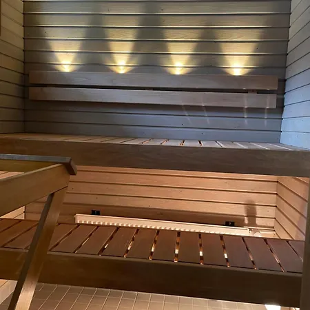 Family Home For 5 Near Santa Claus Village, Sauna & Free Parking *