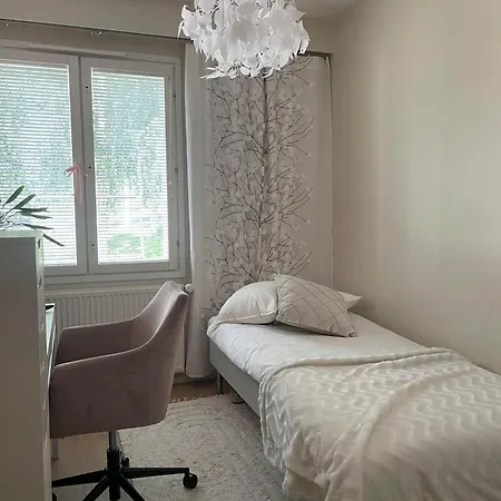 Family Home For 5 Near Santa Claus Village, Sauna & Free Parking דירה רובניימי